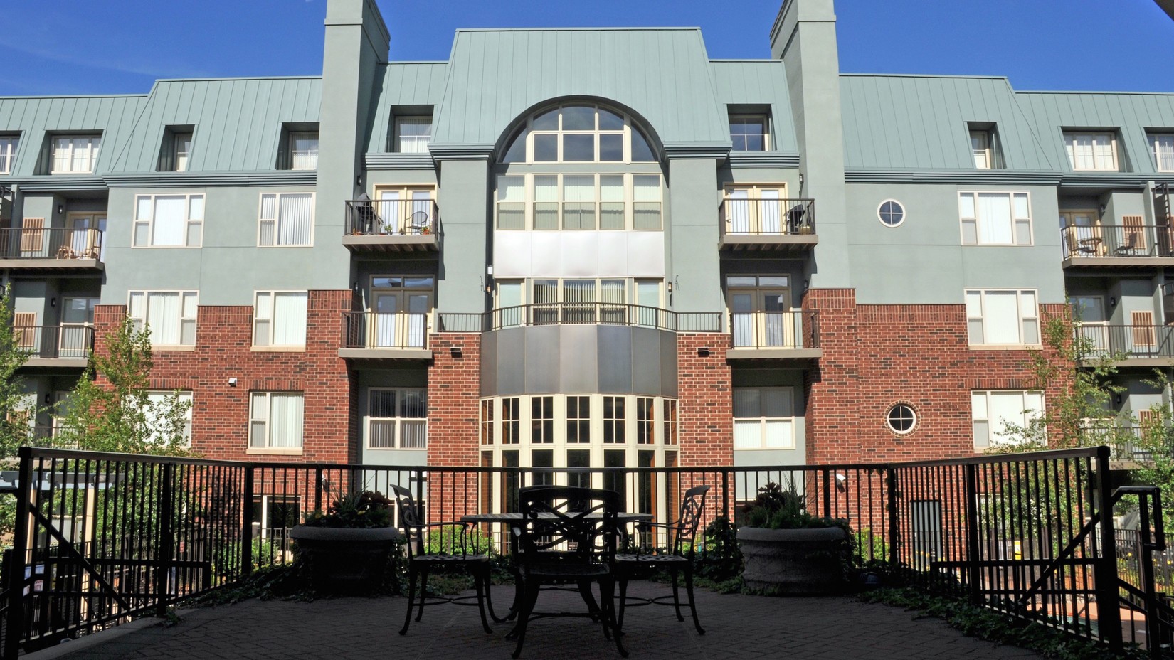 808 Berry Place