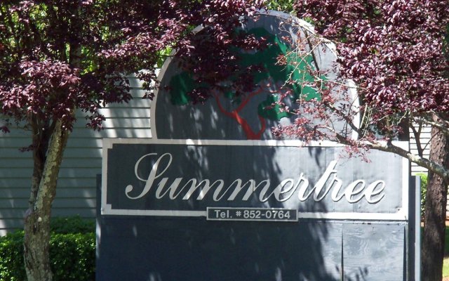 Summertree Apartments