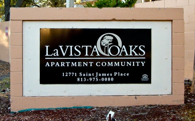 La Vista Oaks Apartments