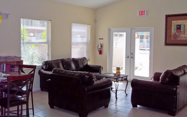 La Vista Oaks Apartments