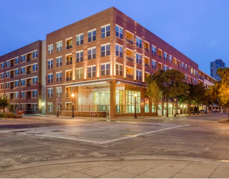 555 Ross Avenue Apartments