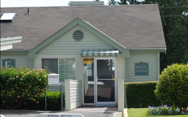 HARBOR VILLAGE APARTMENTS
