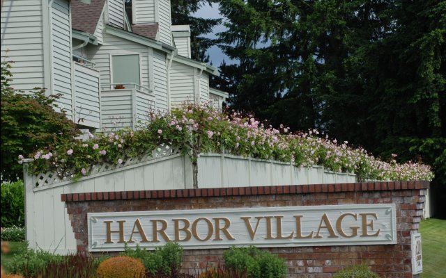 HARBOR VILLAGE APARTMENTS