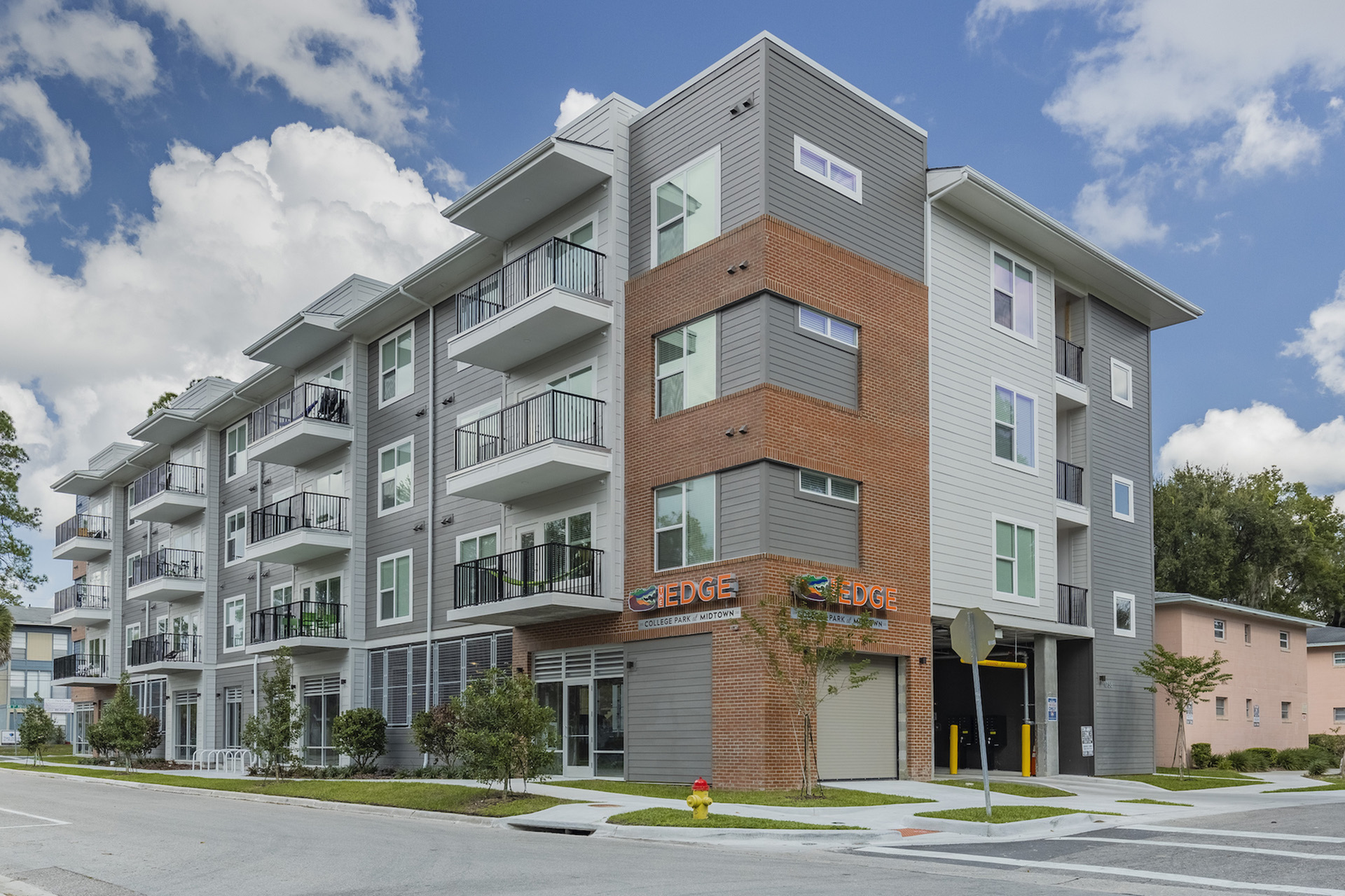 College Park Apartments - Gainesville, FL | ApartmentsInGainesville.com