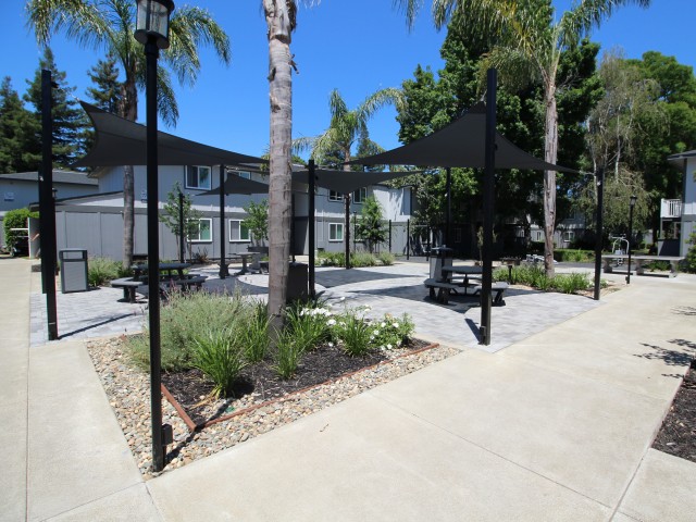 Covered Pavilion | Sacramento State Apartments | University Village