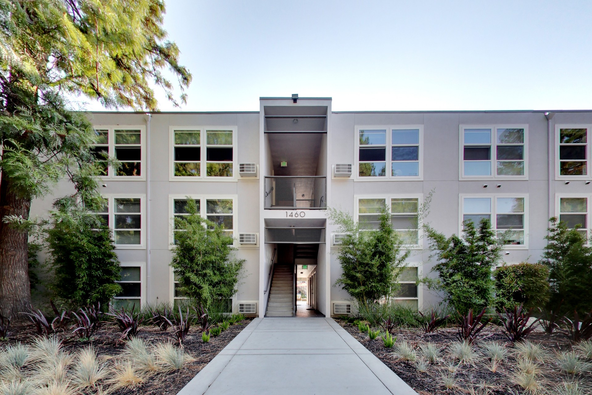 The Creekside at 1460