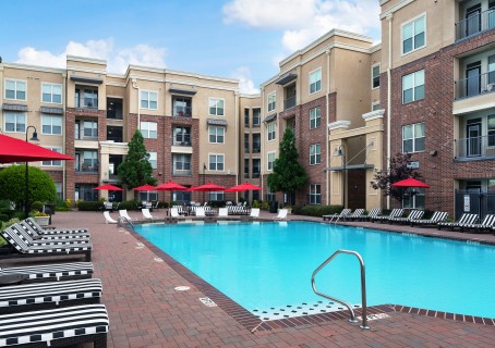 The Crimson Located Near University Of Alabama In Tuscaloosa Al View More