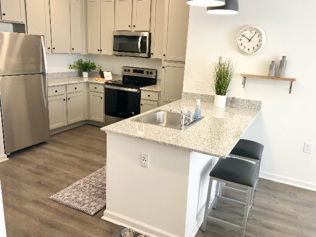 Large Kitchen | Apartments in Knoxville, TN | Flagship Kerns