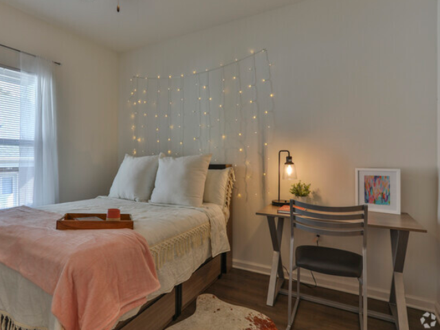 Spacious Bedroom | Cullowhee NC Apartment Homes | Bellamy Western