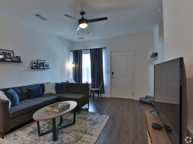 Spacious Living Area | Apartment Homes for rent in Cullowhee, NC | Bellamy Western