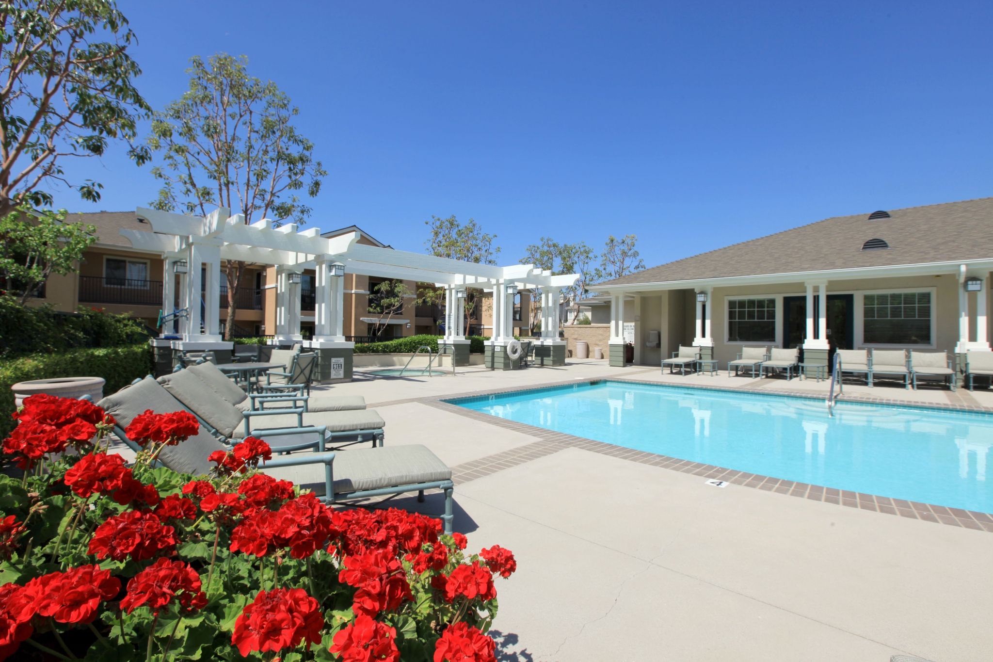 Somerset Glen Senior Apartments | Apartments In La Mirada, CA