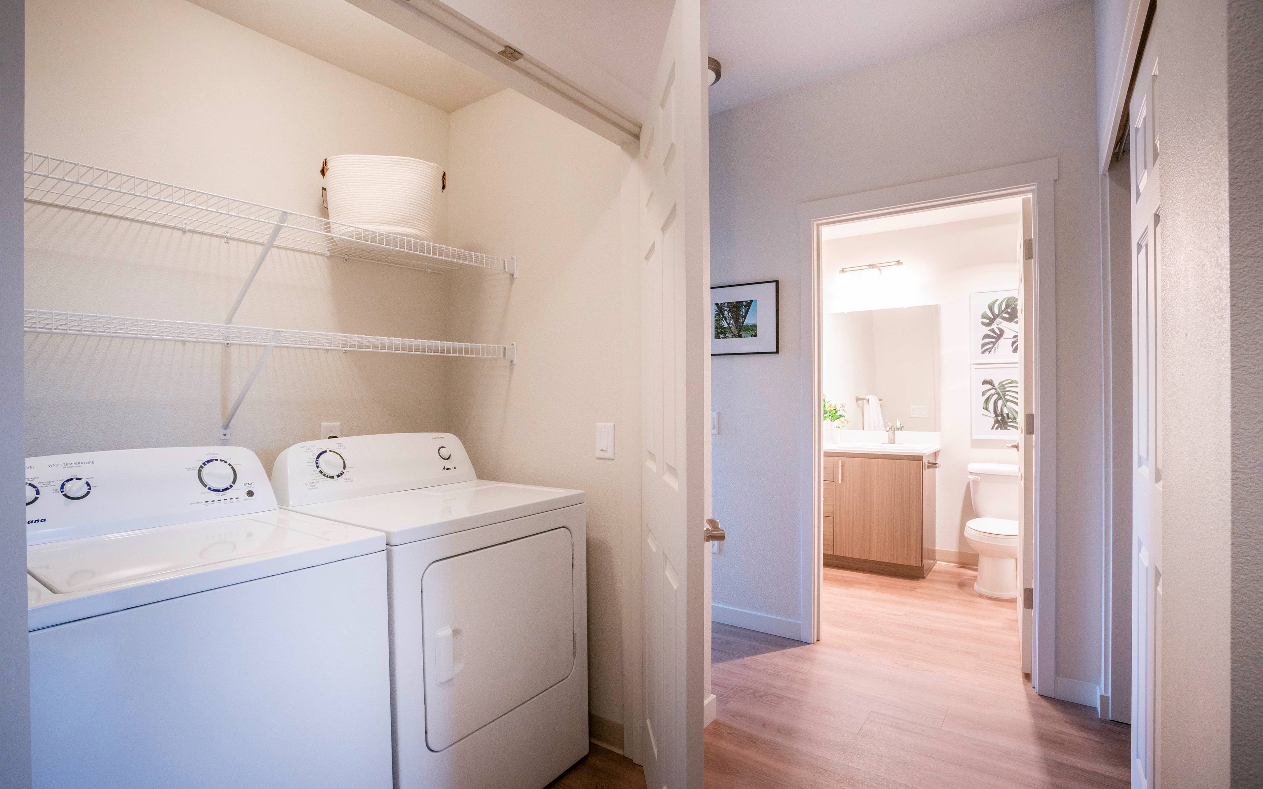 apartment with in unit laundry