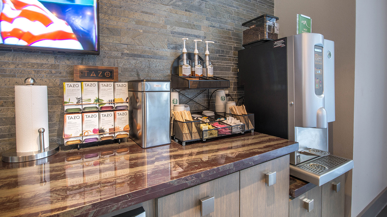 Starbucks coffee machine and tea bar