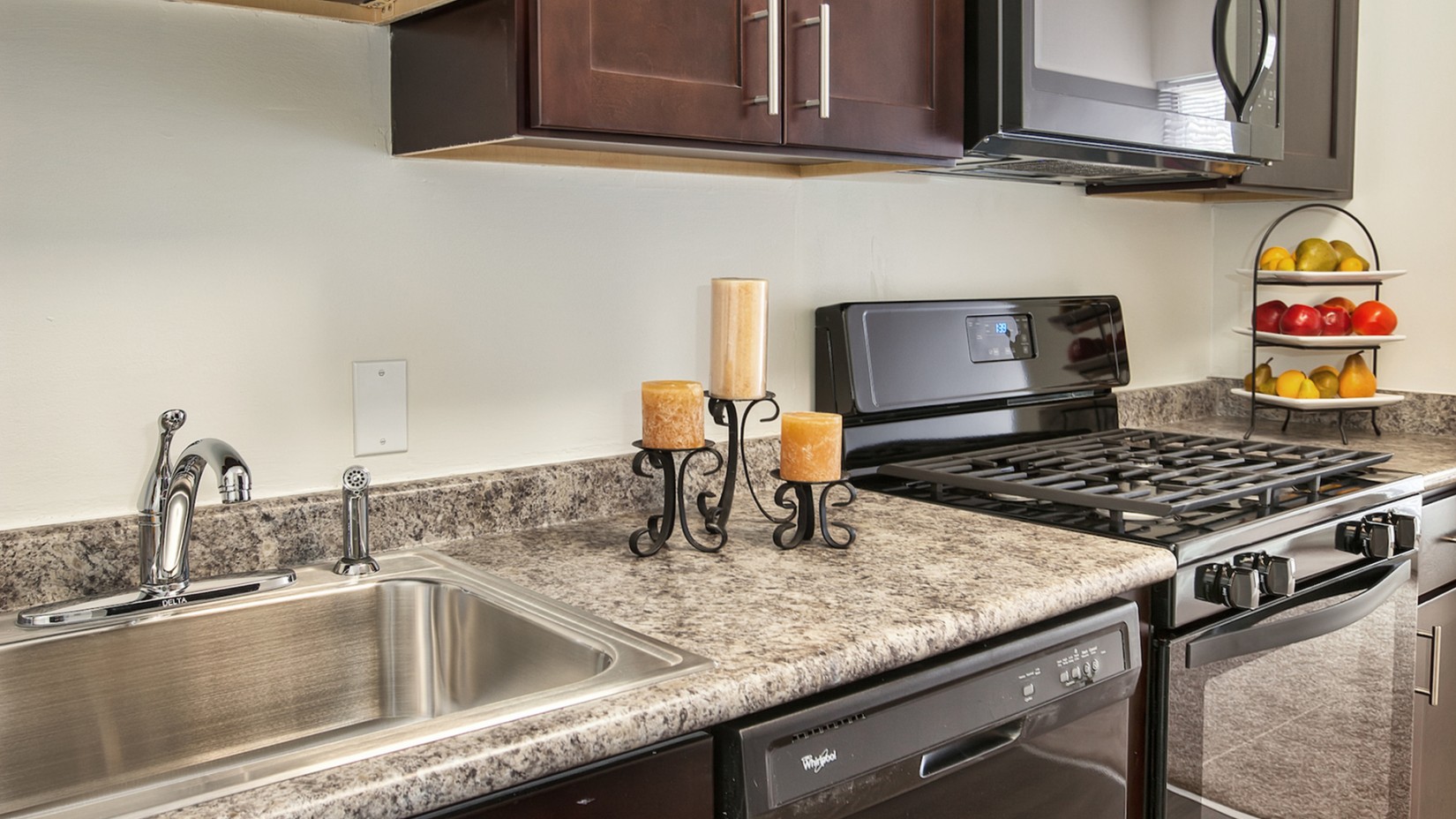 Modern Kitchen | Apartments For Rent In Harrisburg PA | Stonebridge Apartments