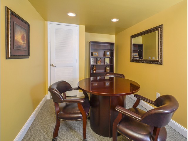 Resident Business Center | Cherry Hill Luxury Apartments | Cherry Hill Towers