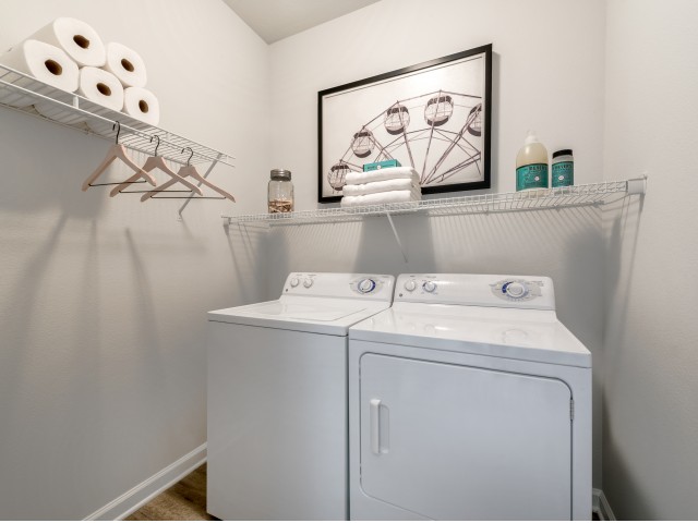 Apartment Community In Herndon Ashton At Dulles Corner Washer Dryer Full Size And In Every Apartment Home