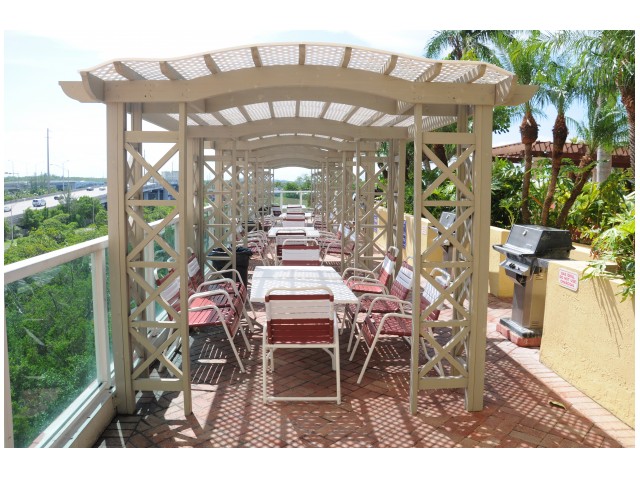 intracoastal yacht club sunny isles beach