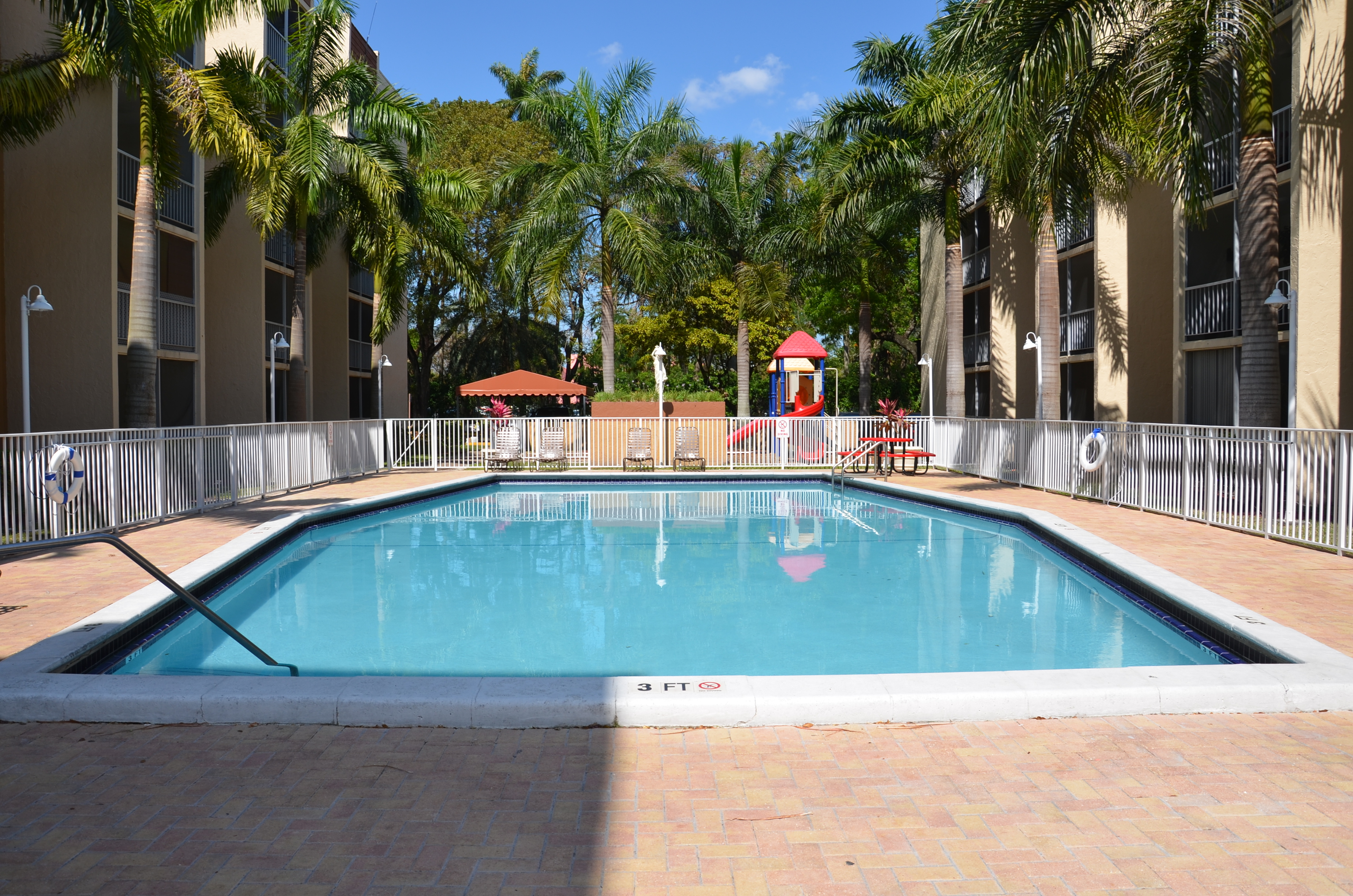 Westland Apartments Hialeah