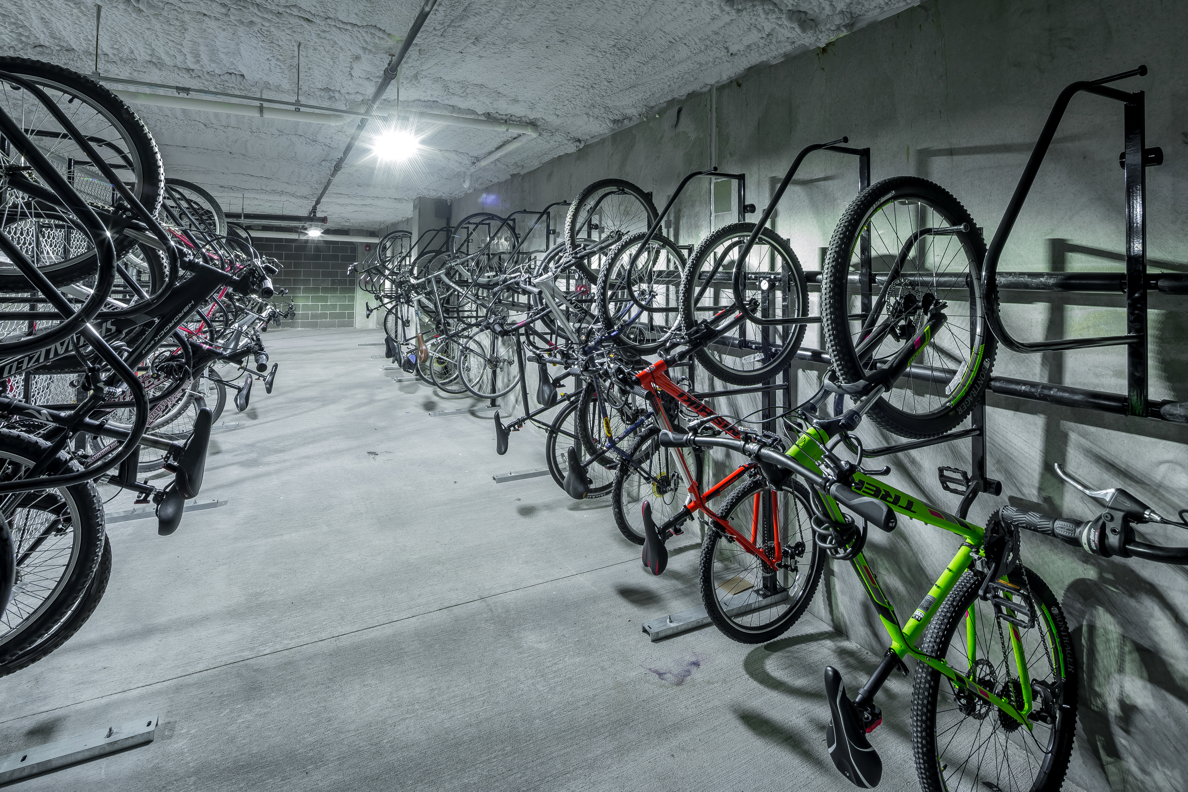 District Flats Apartments Lifestyle - Bike Storage