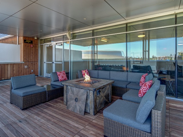Skybox Apartments Lifestyle - Rooftop Fire Pit
