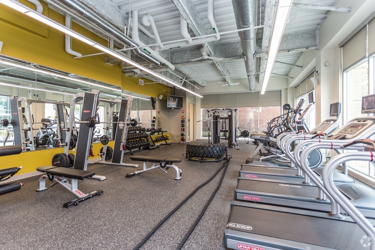 State-of-the-Art Fitness Center | Apartment Homes in Cleveland, OH | The Edge on Euclid