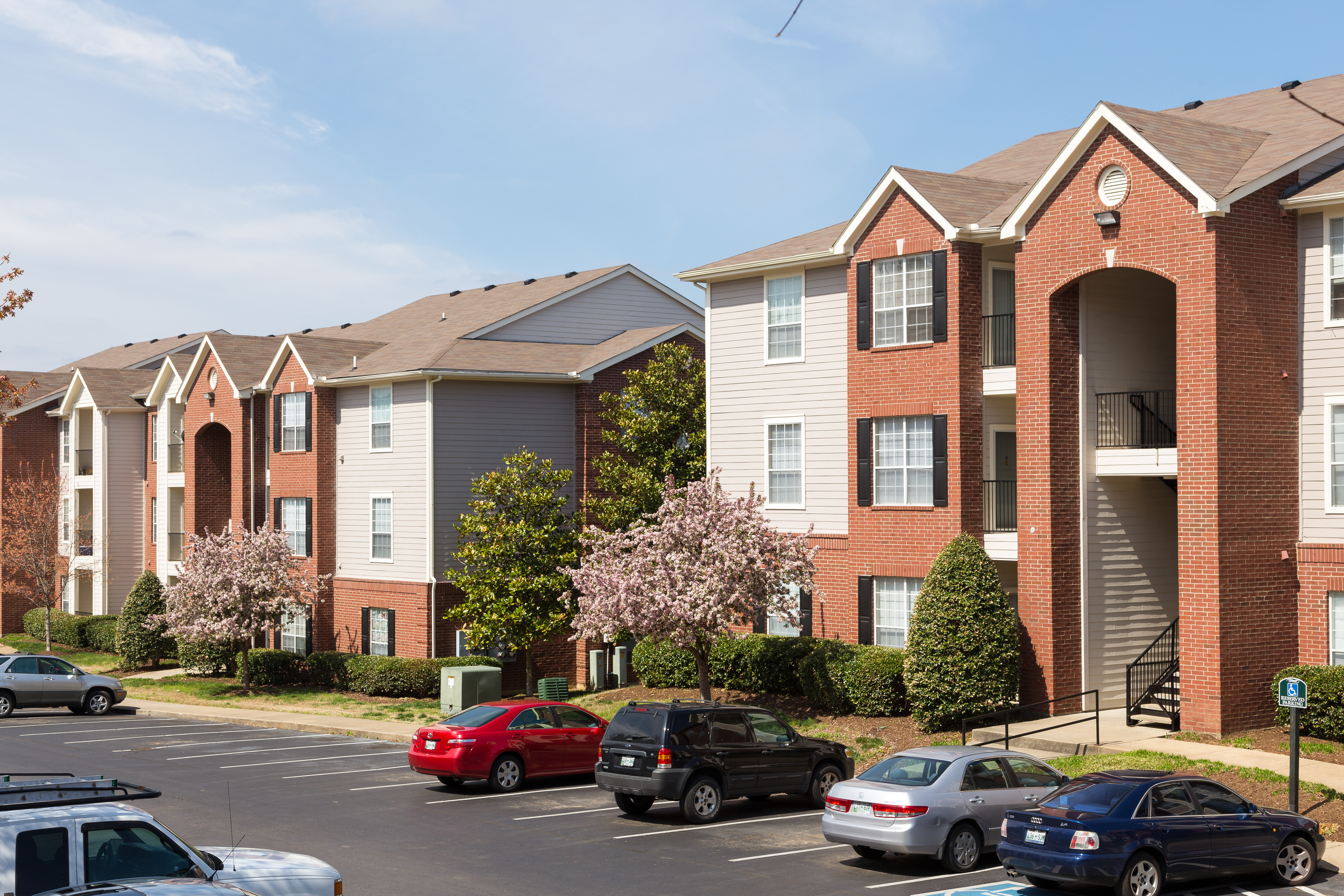 Admiral Capital Group and Security Properties Acquire Cambridge at Hickory Hollow in Nashville-image