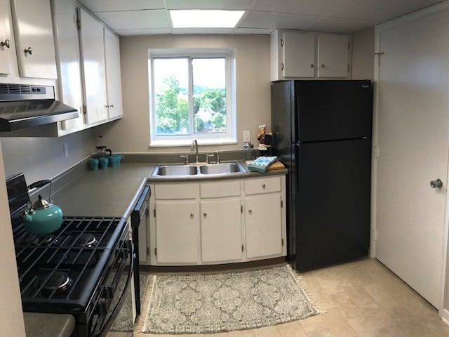 Image of Fully Equipped Kitchens with a Window and Pantry for Washington Gardens