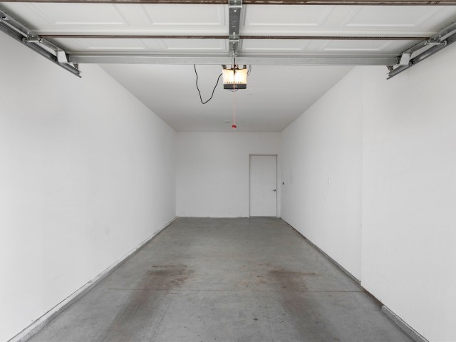 Echo-Park-at-Perry-Crossing-Plainfield-Indiana-Interior-Garage2