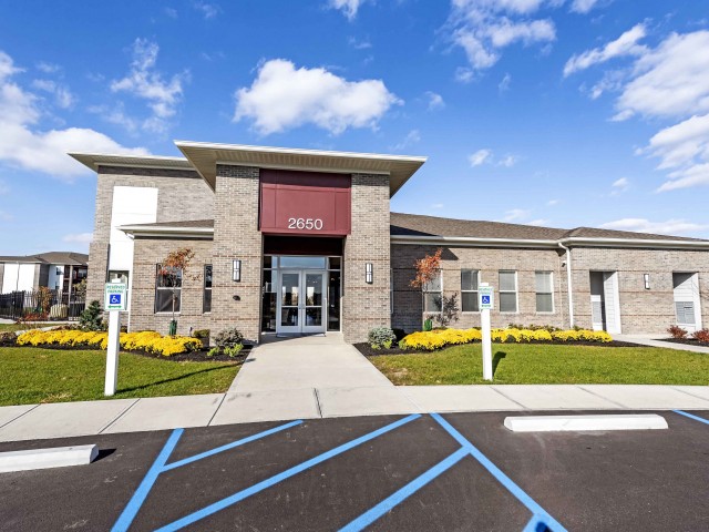 Echo-Park-at-Perry-Crossing-Plainfield-Indiana-Exterior-Clubhouse1