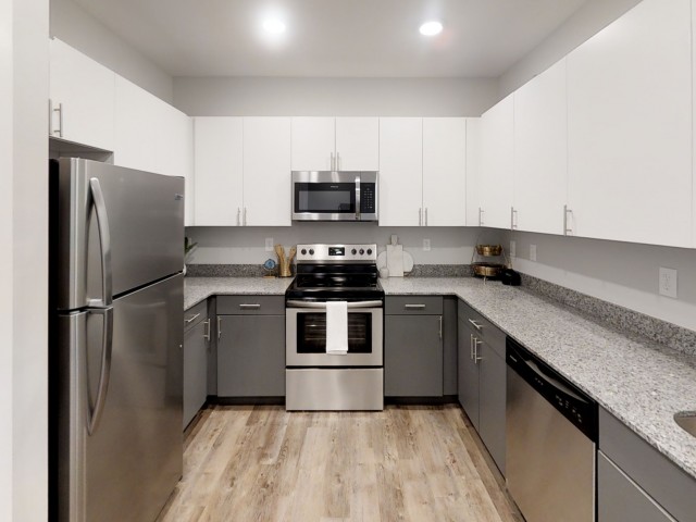 Echo-Park-at-Perry-Crossing-Plainfield-Indiana-Interior-Kitchen8