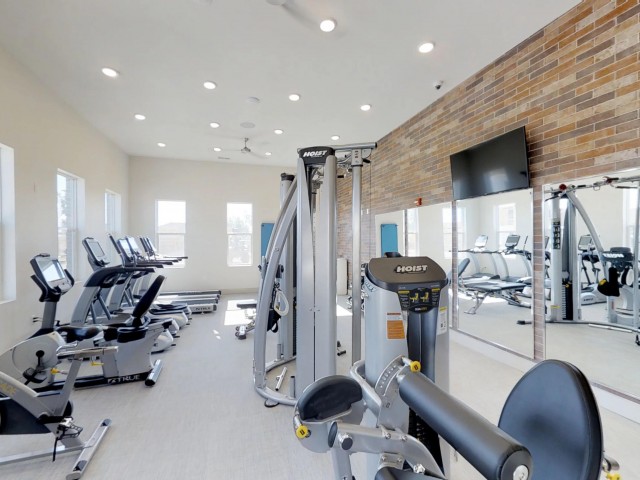 Echo-Park-at-Perry-Crossing-Plainfield-Indiana-Clubhouse-Gym1