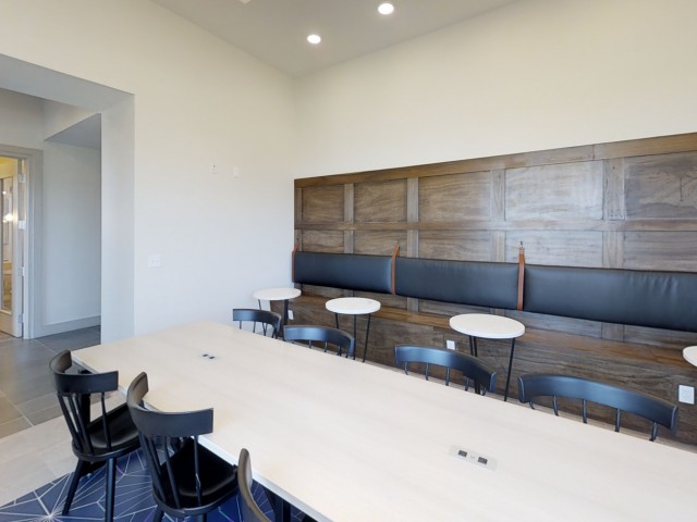Echo-Park-at-Perry-Crossing-Plainfield-Indiana-Clubhouse-Business-Center4