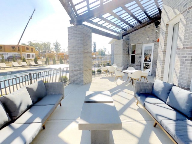 Echo-Park-at-Perry-Crossing-Plainfield-Indiana-Clubhouse-Pool-Area2