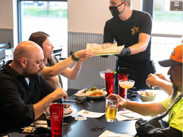The-Mezz-at-Fiddler’s-Green-Community-Amenity-Restaurant-1