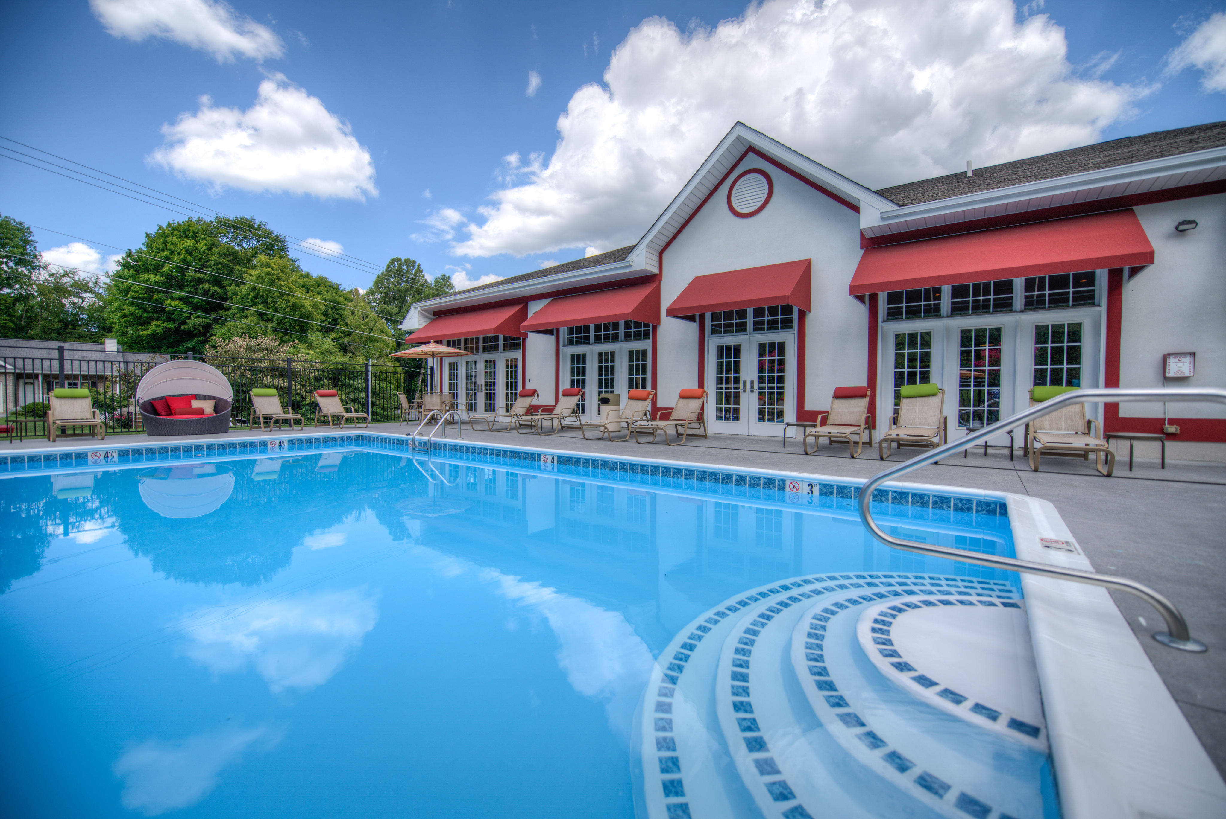 Image of Sparkling Swimming Pool & Hot Tub for SQ Johnson City