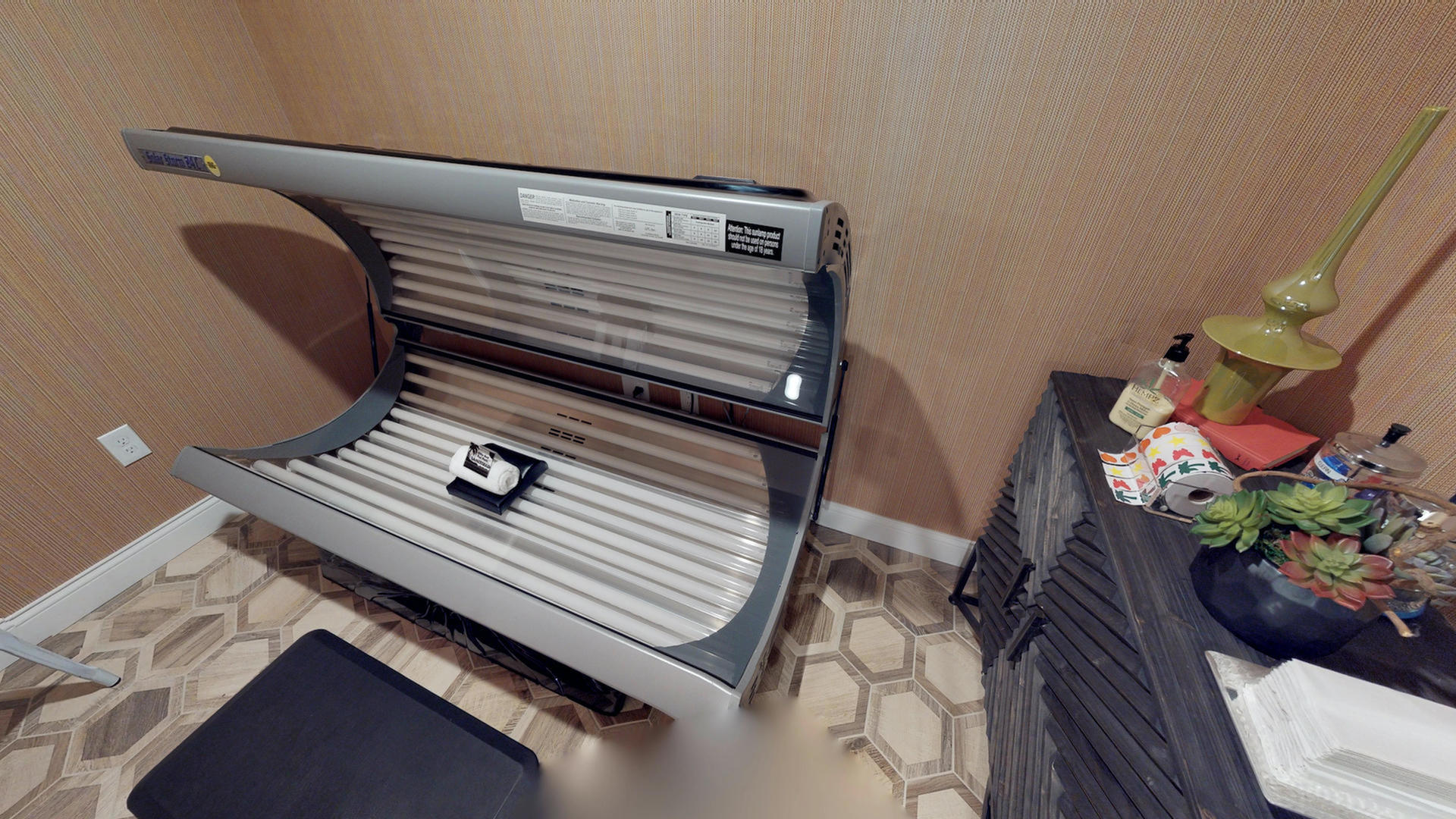 Image of Tanning Beds for Luxe Belle- Student Living
