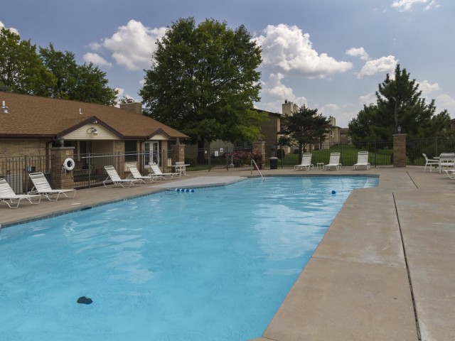 pebble creek pool
