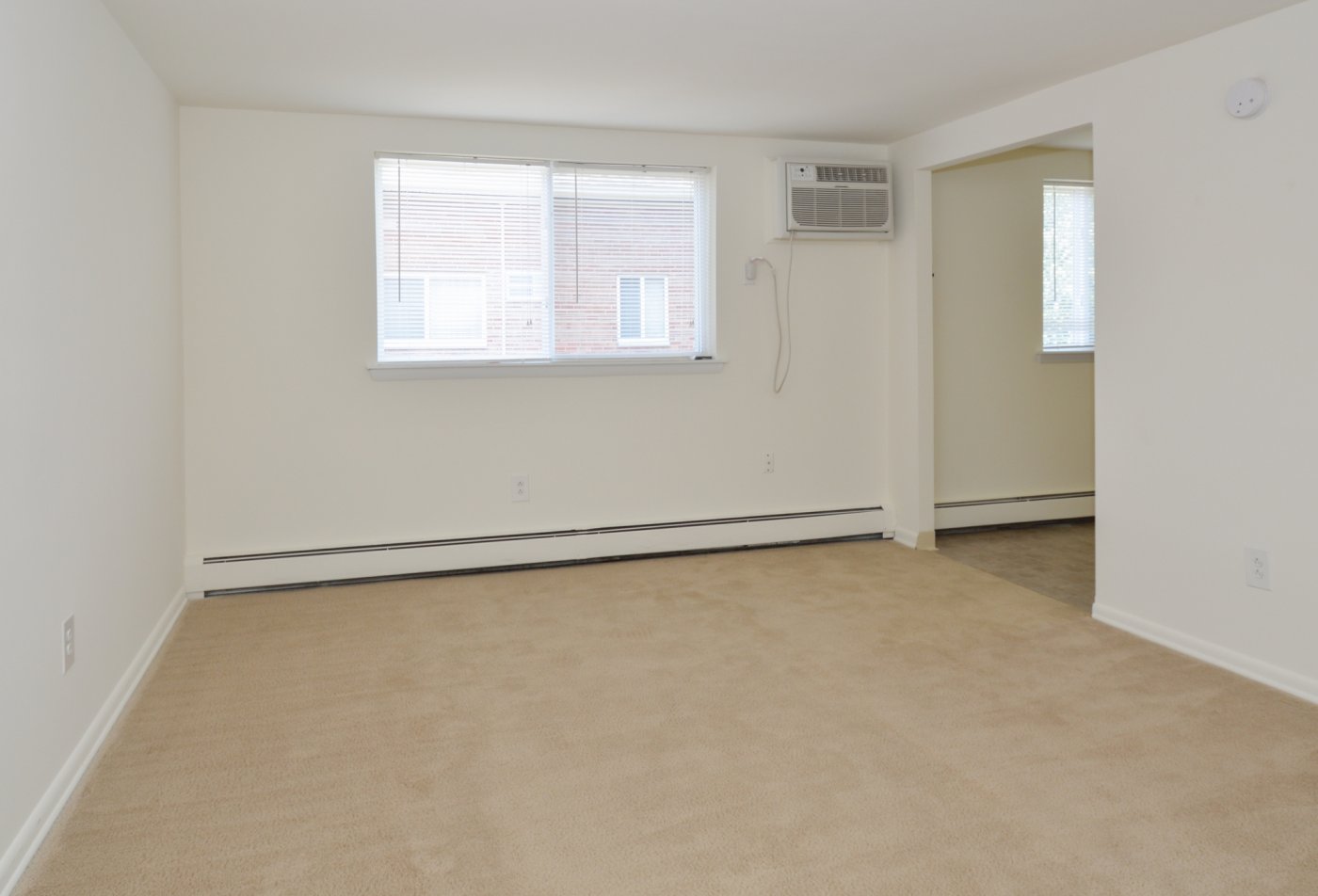 Spacious Living Room | Apartments in Boothwyn, PA | Boothwyn Court Apartments