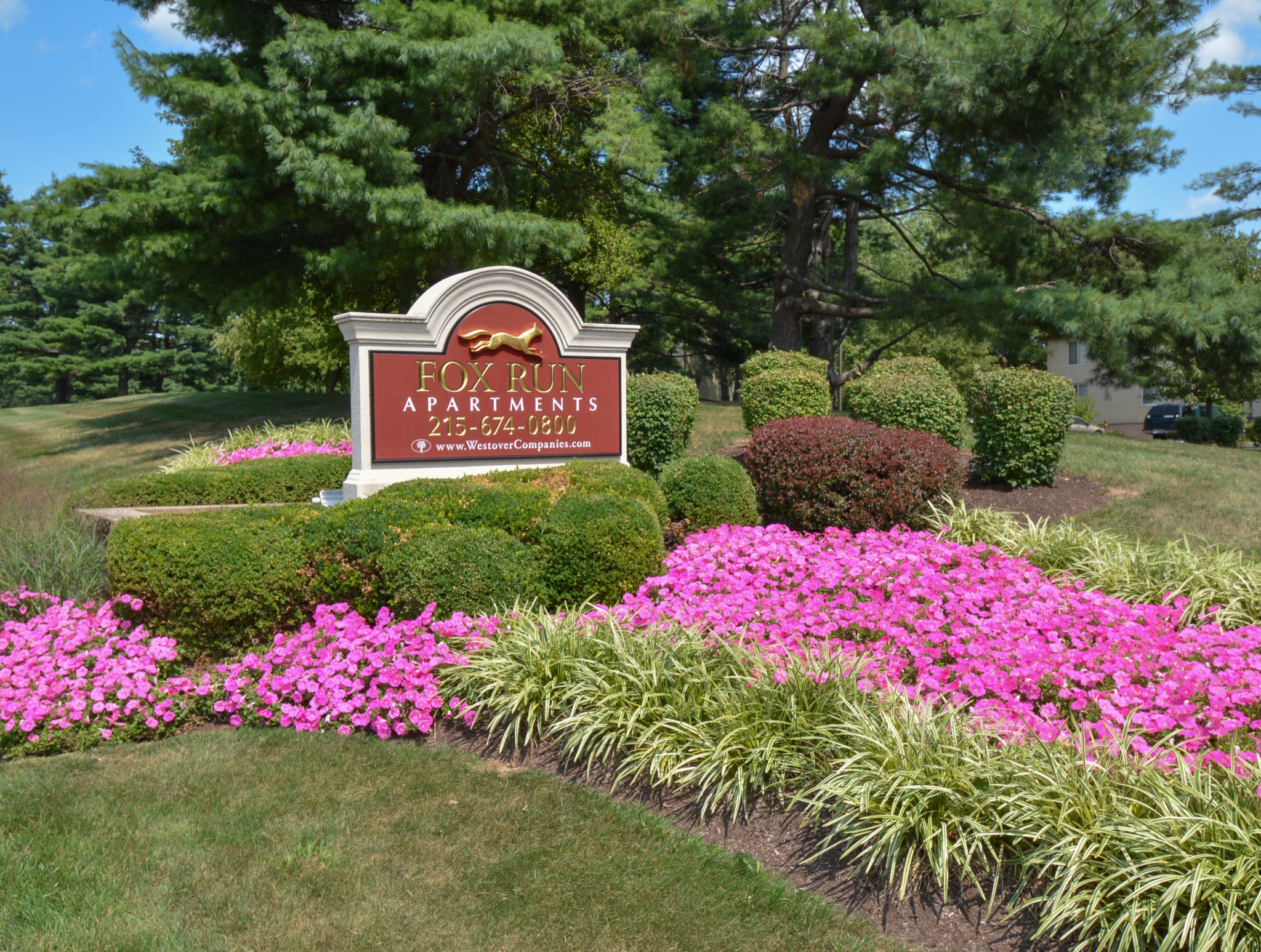 Fox Run Welcome Sign | Warminster Apartments