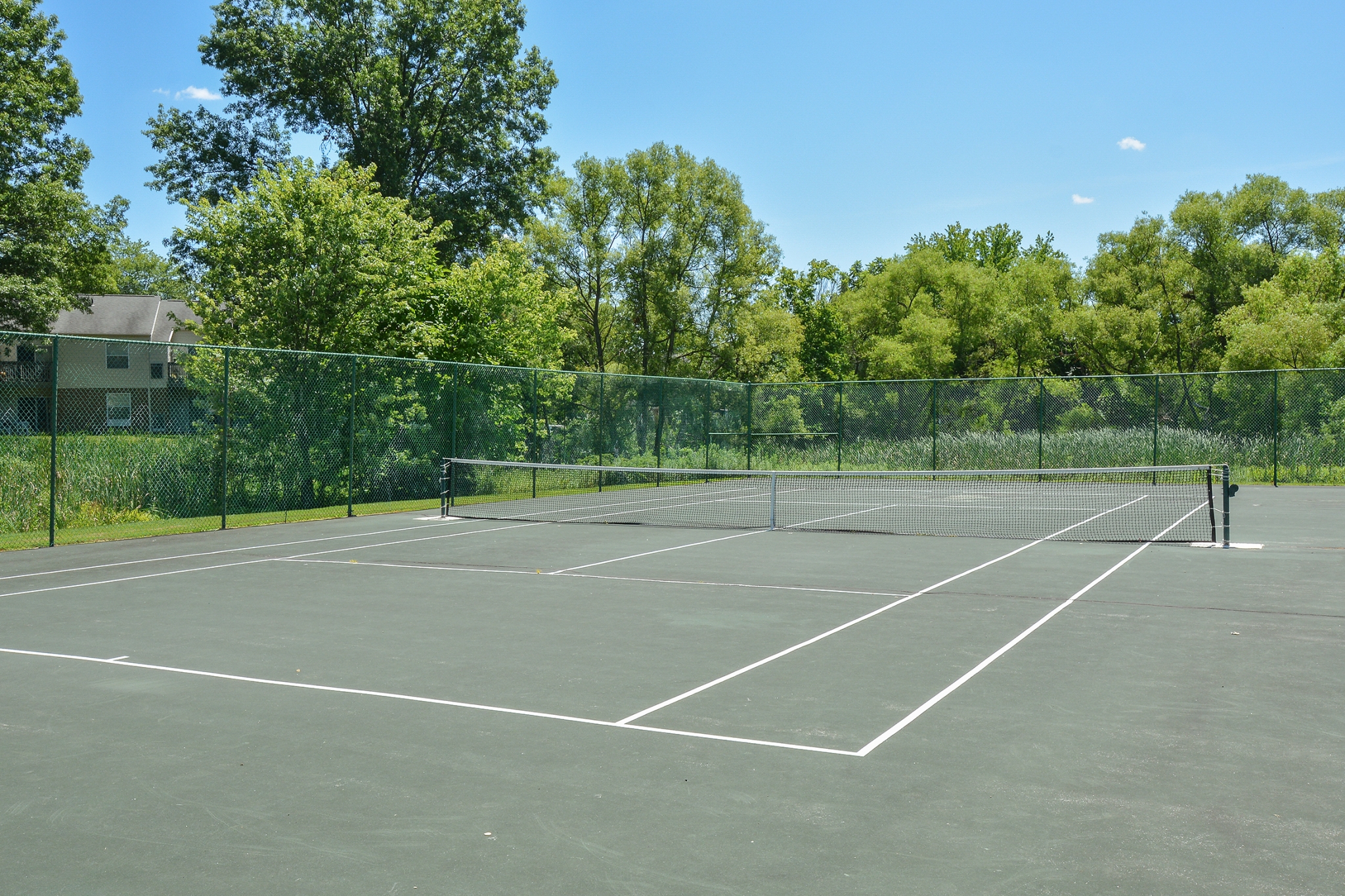 Wyntre Brooke Tennis Court | Apartments Near West Chester
