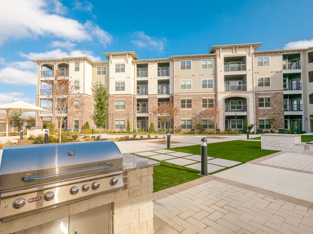 Apartments in McKinney Amenities &amp; Photos Cyan Craig Ranch