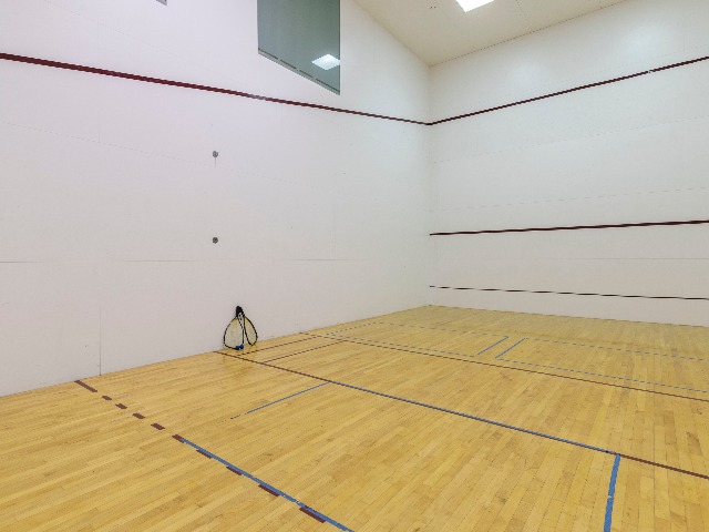 Racquetball Courts| Meridian at Ballston Commons