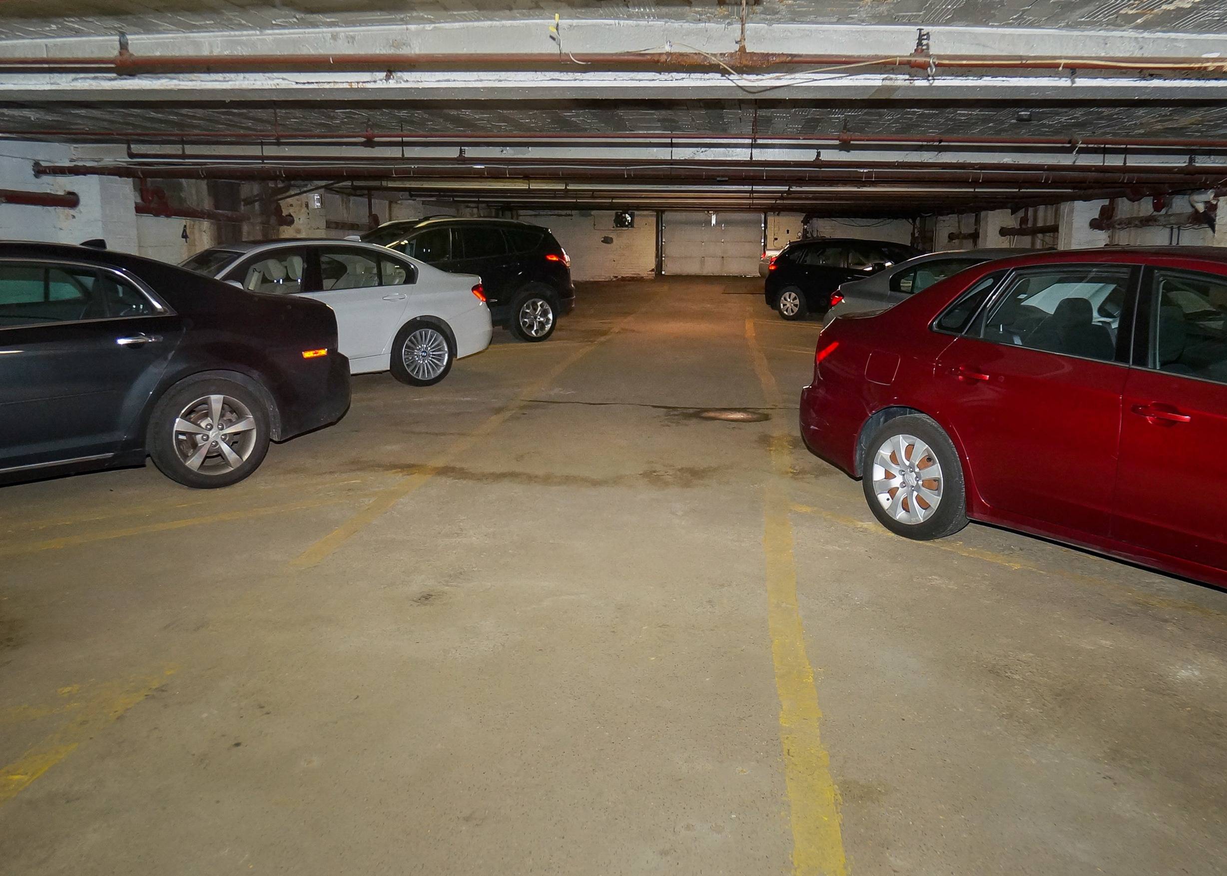 Garage parking at the Georgian building