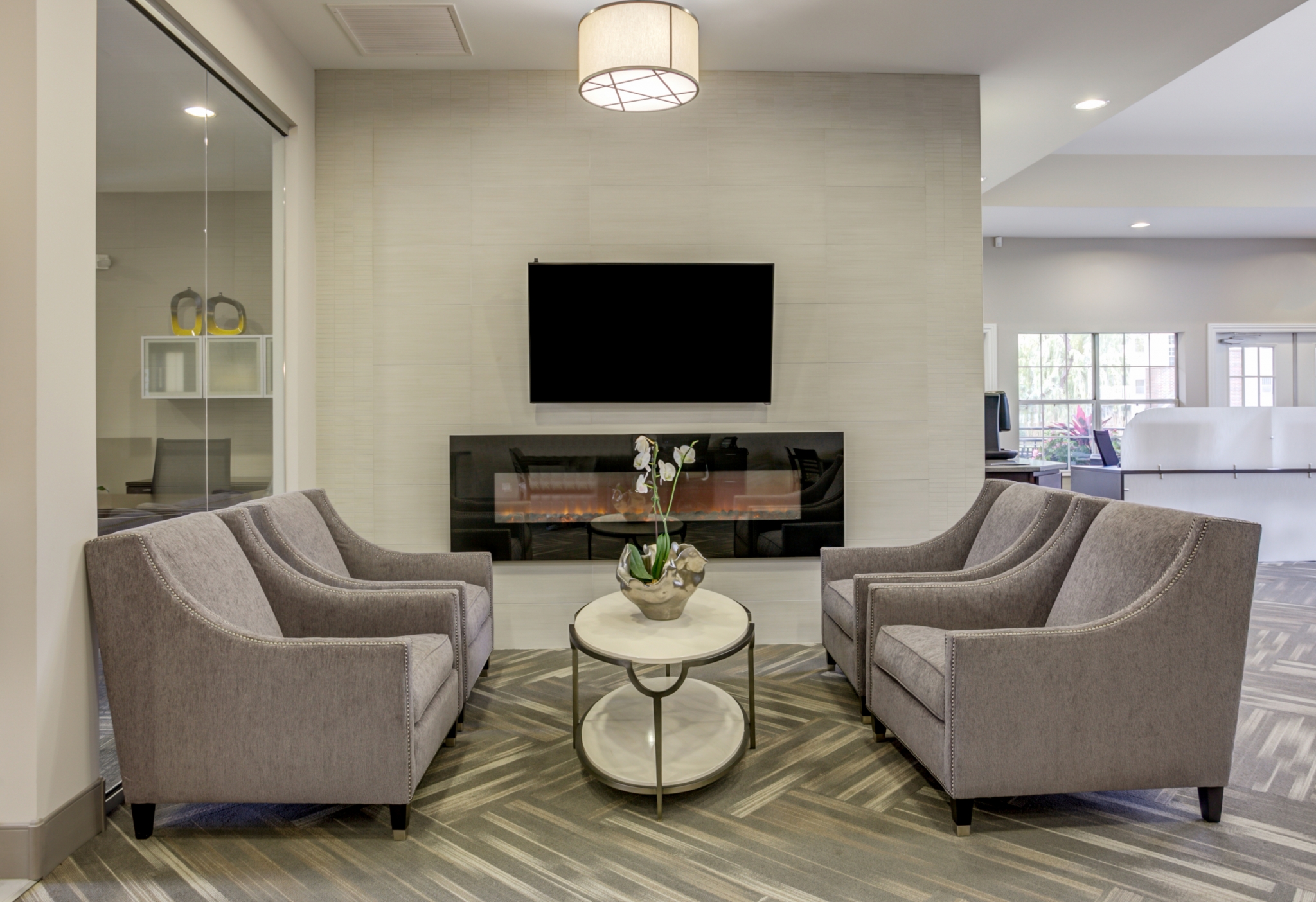 Clubhouse Lounge Area w/TV