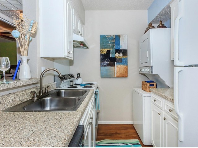Faux-granite counter tops