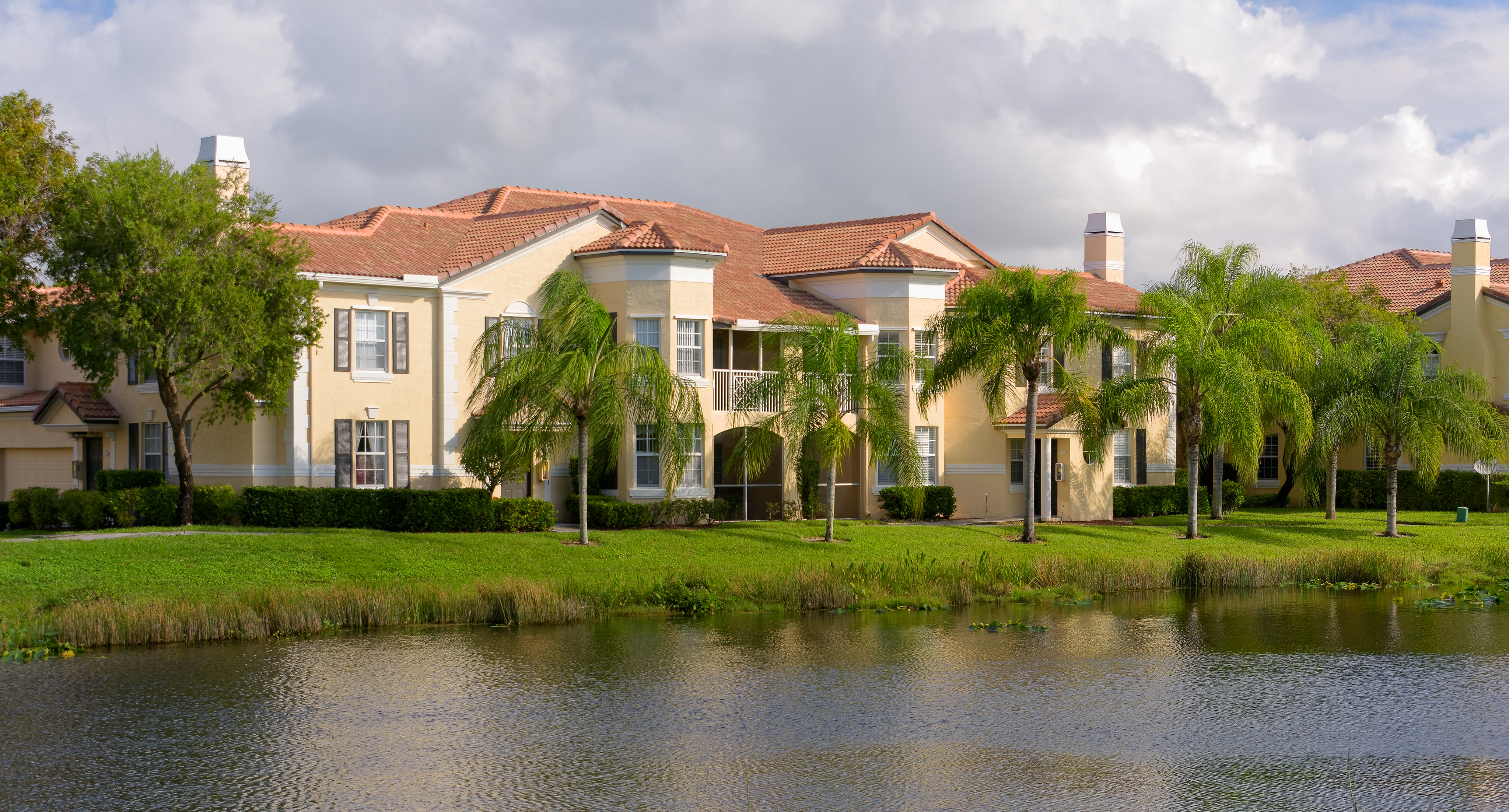 The hamptons on heron bay coral springs luxury apartment homes