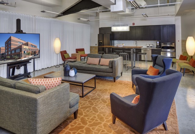 101 Ellwood Apartments In Canton Baltimore Residents