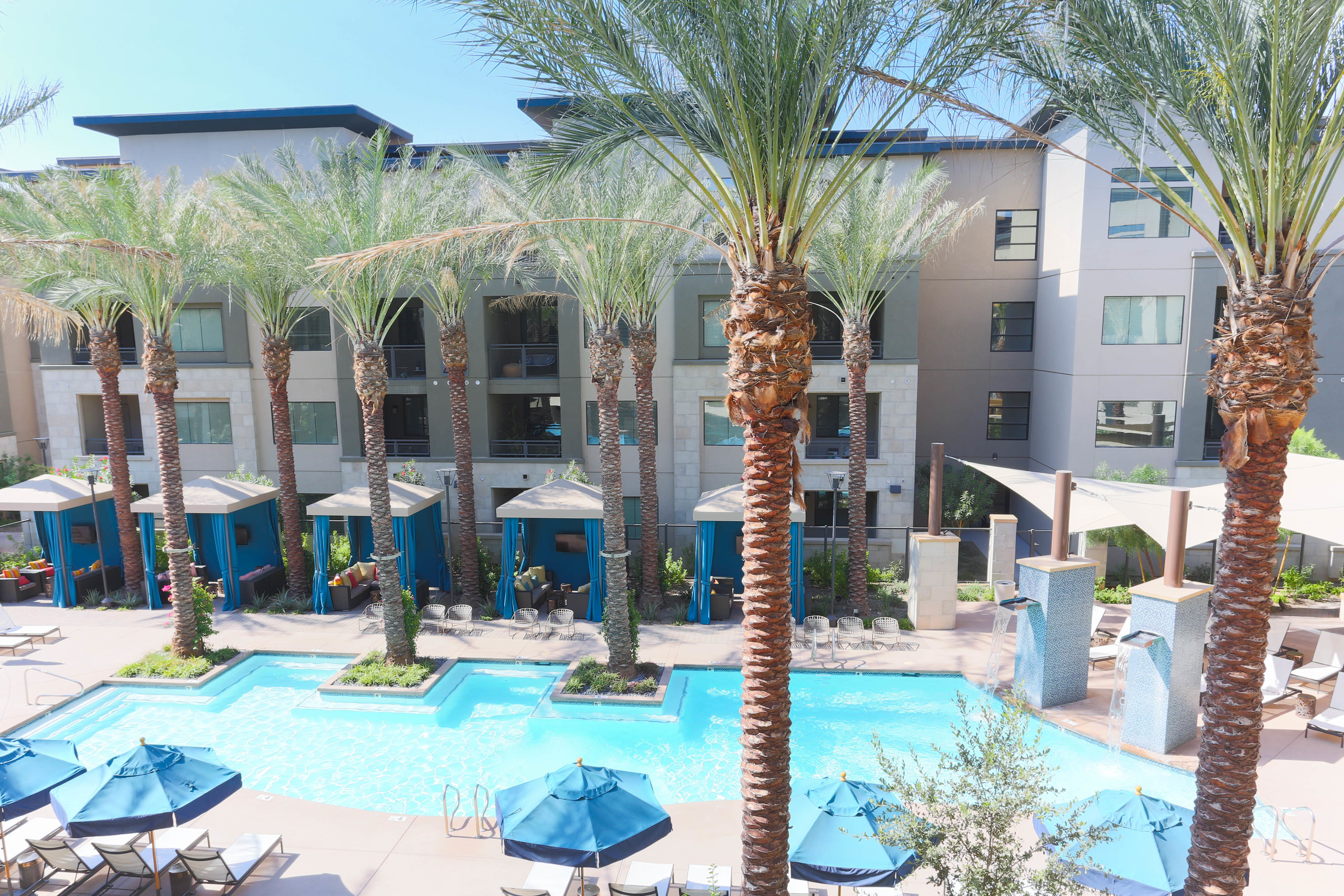 Broadstone Fashion Center Image 65