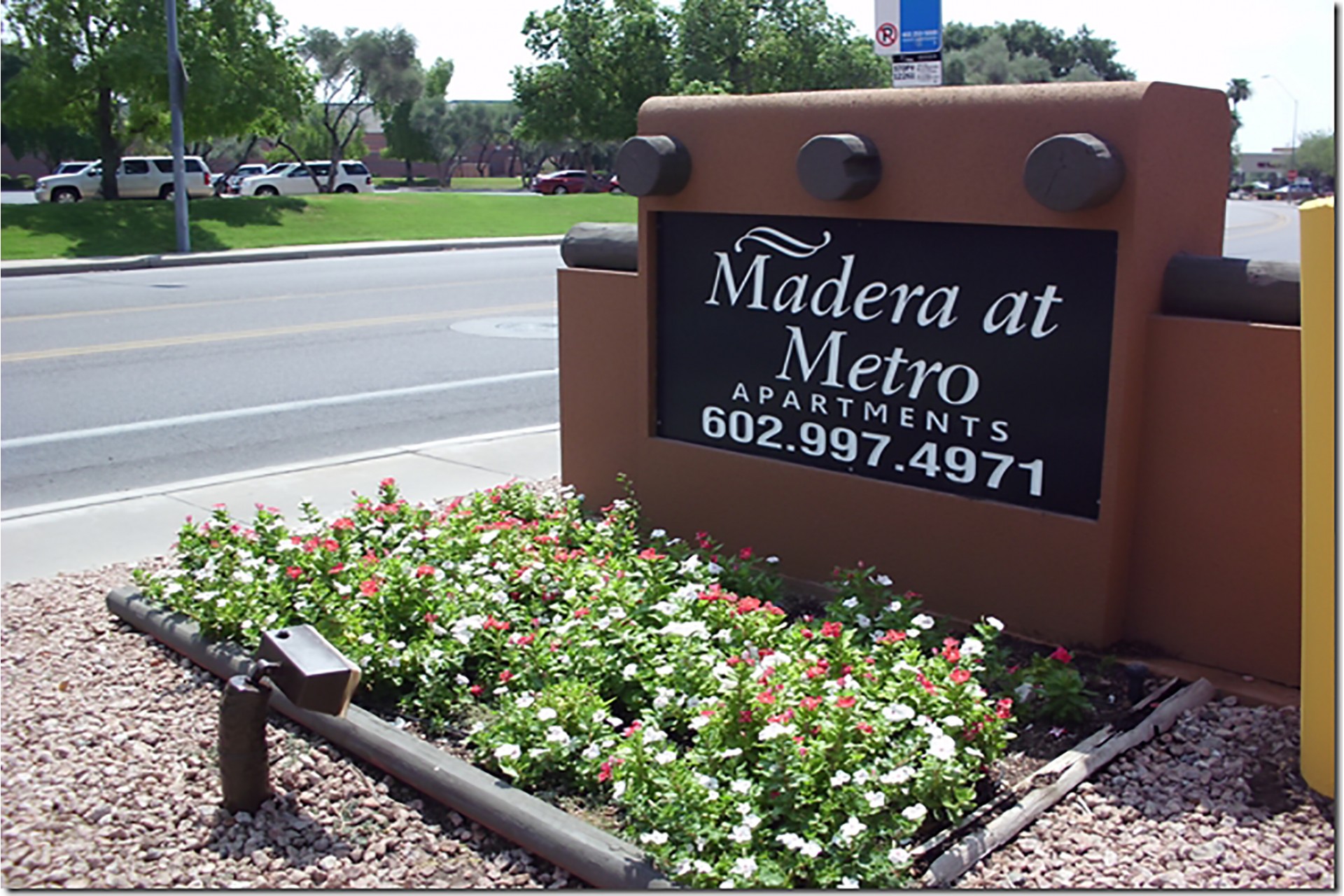 Madera at Metro Apartments Phoenix, AZ front entrance