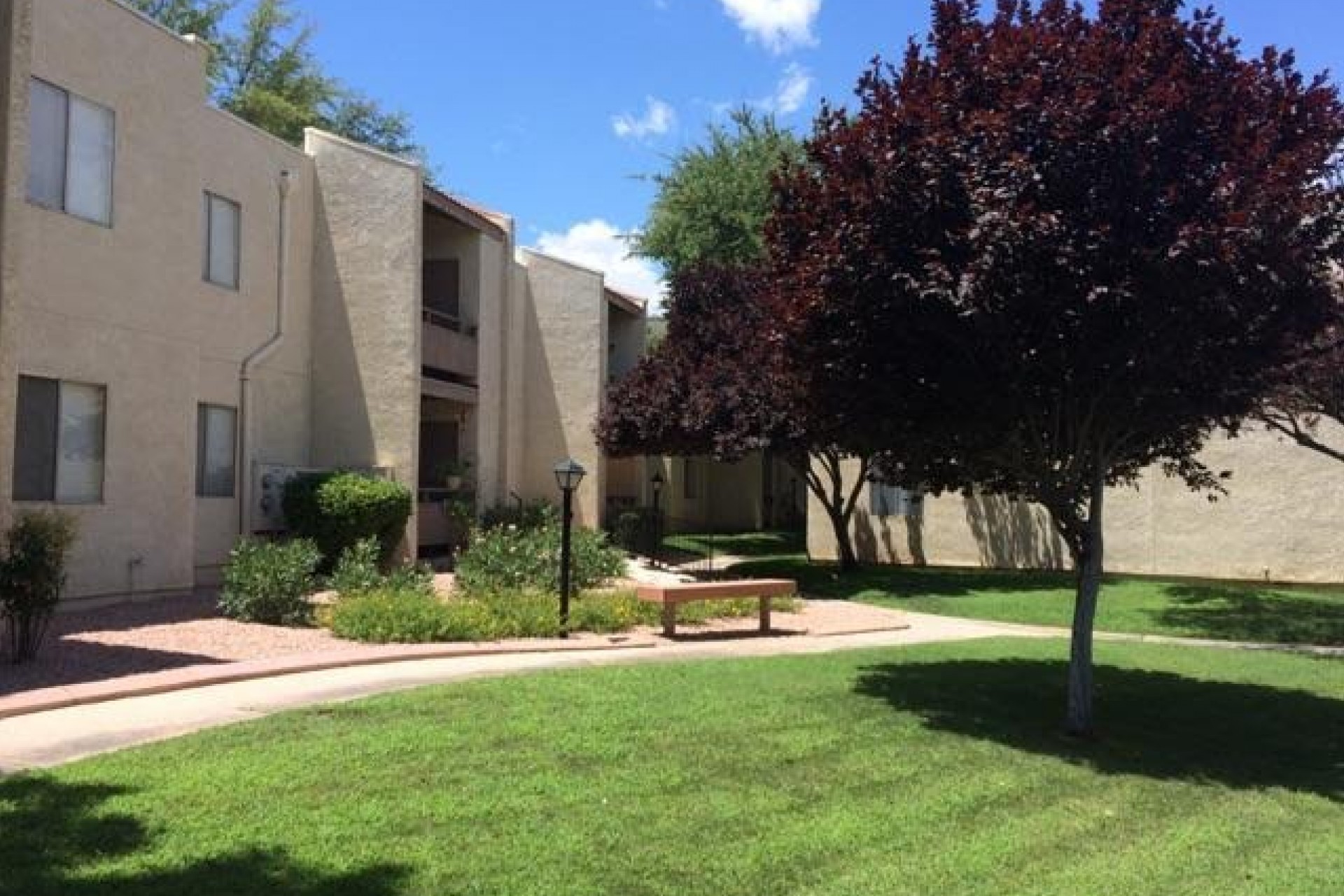 Saguaro Villas Apartments exterior and landscaping
